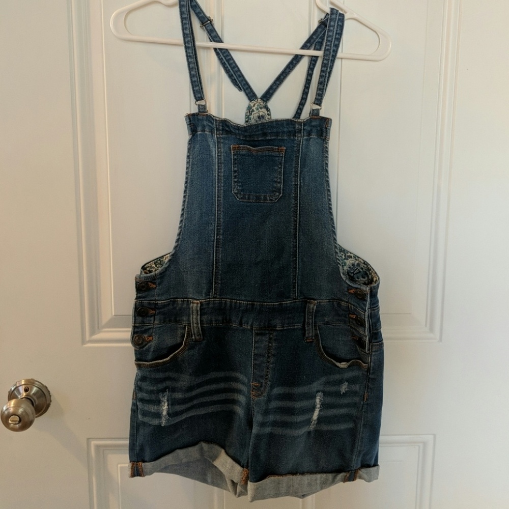 Overall shorts
